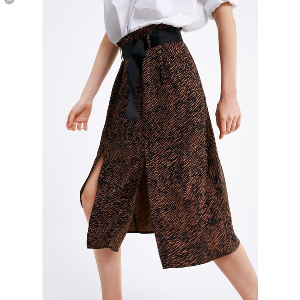 Zara Belted Animal Print Skirt size M
